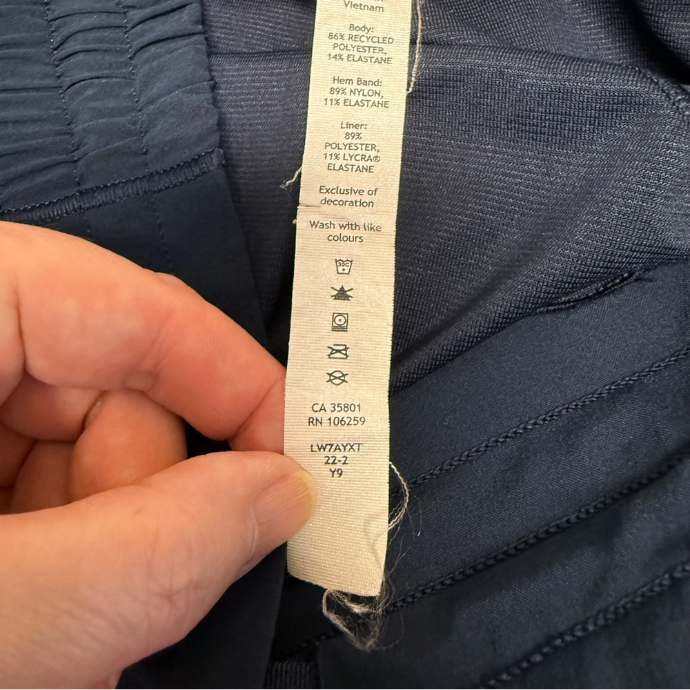 Lululemon | Hotty Hot High Rise Shorts - LW7AYXT - Picture 6 of 6
